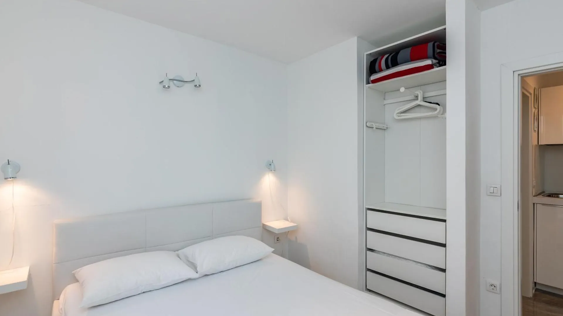 Apartments Tauzer Mandre