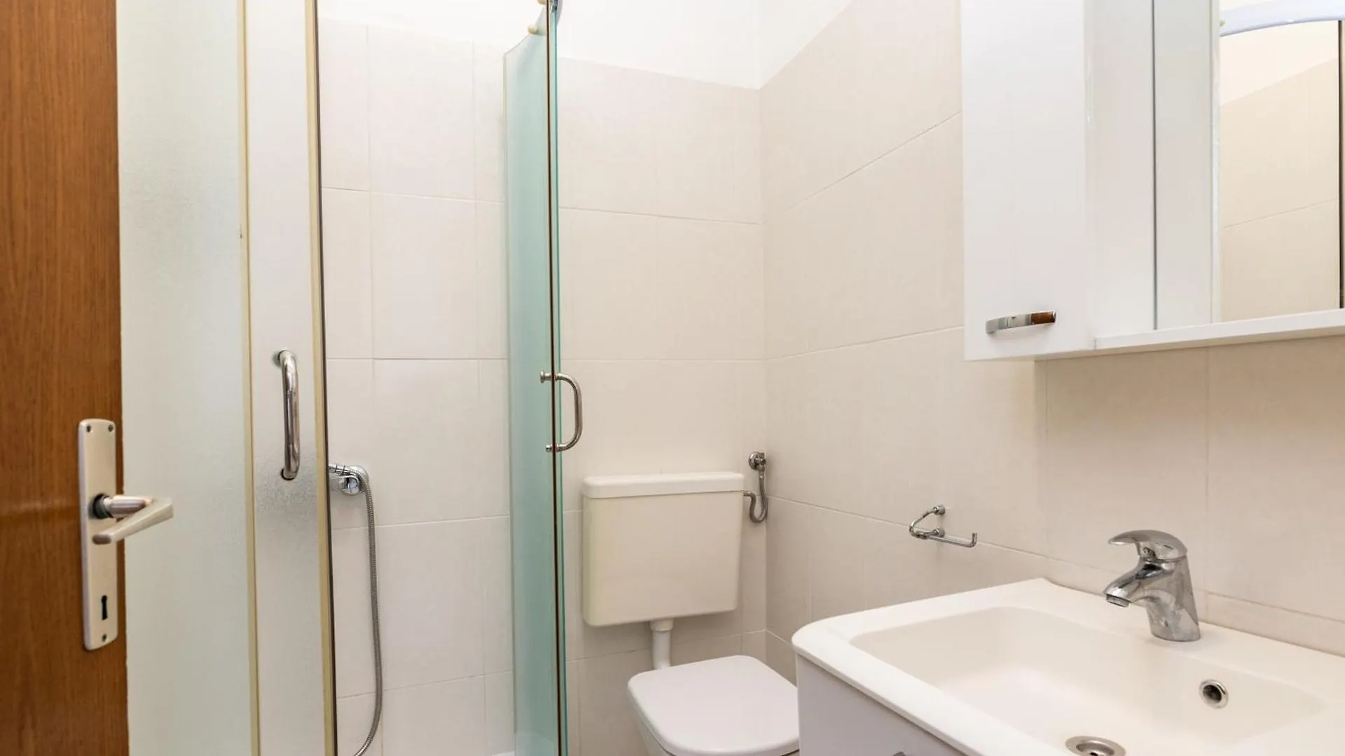 Apartments Tauzer Mandre