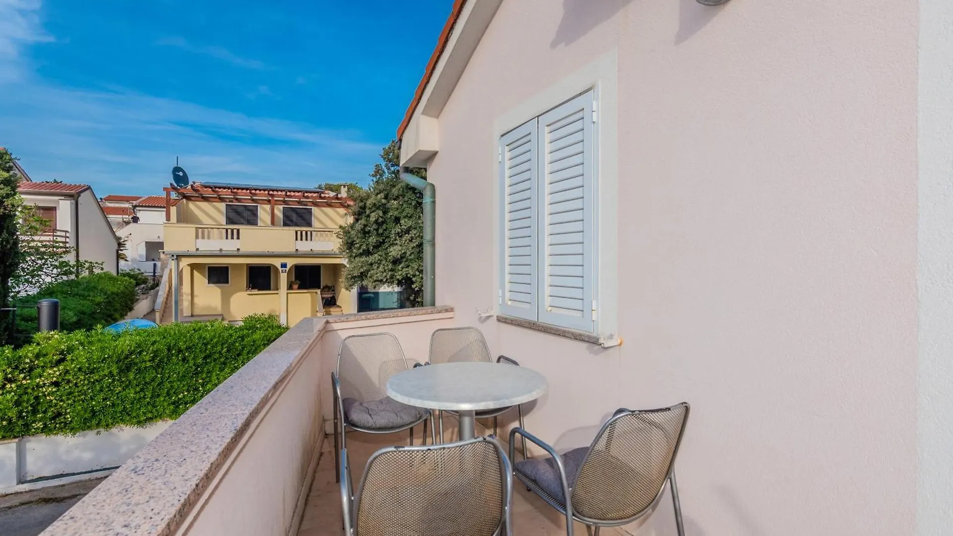 Apartments Tauzer Mandre 0*,  Croatia