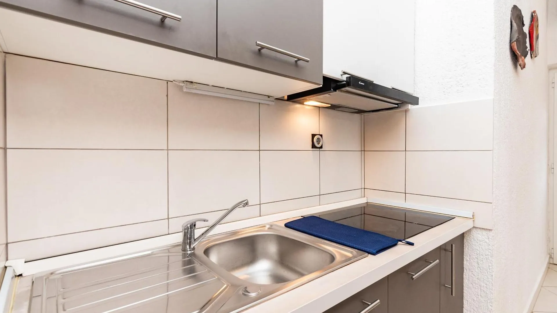 Apartments Tauzer Mandre 0*,