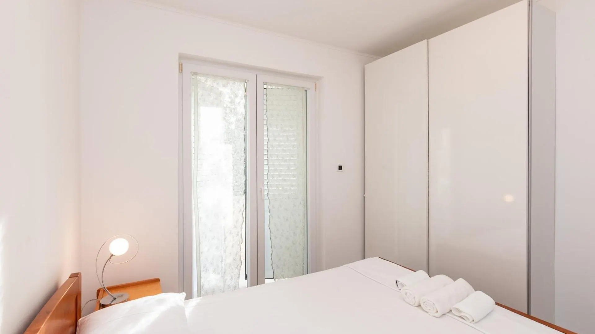 Apartments Tauzer Mandre 0*,  Croatia