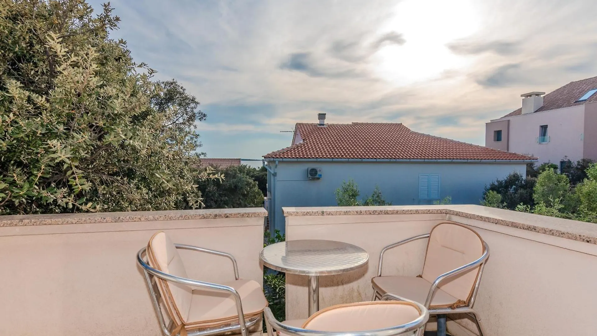 Apartments Tauzer Mandre