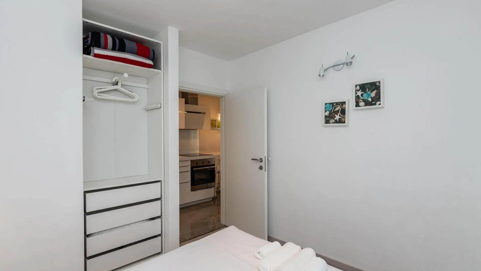 Apartments Tauzer Mandre Croatia
